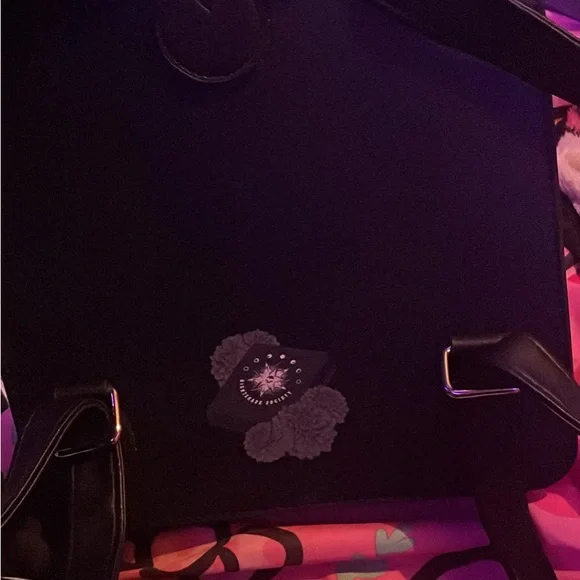 Hot Topic Black Striped Backpack - Picture 3 of 3